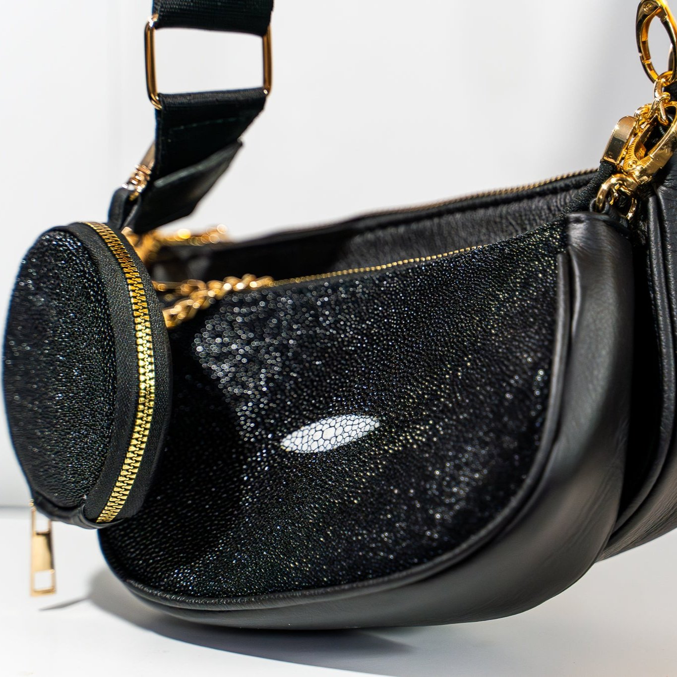 CROSSBODY MANTARAYA